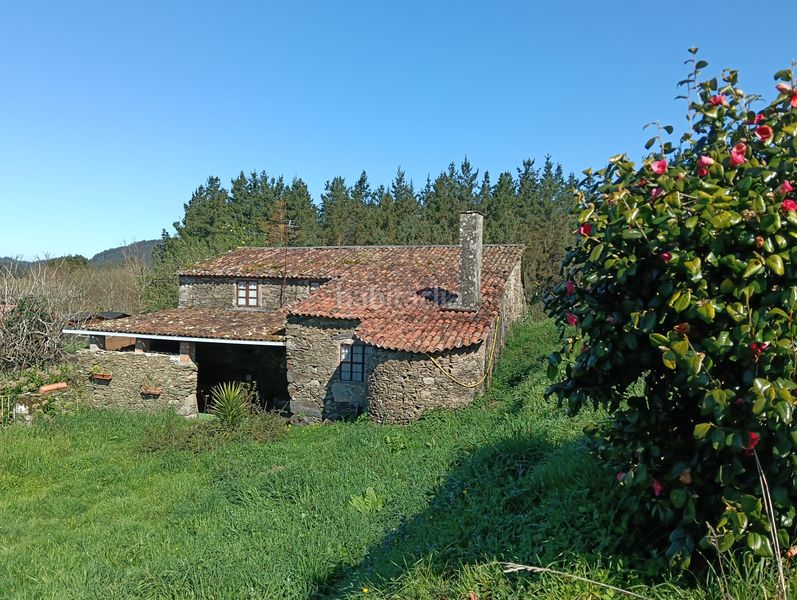 Foto dbf03e29-7160-470f-8498-413347b215e1. Casa adossada a Oza dos Ríos