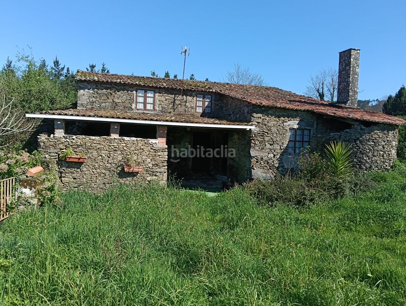 Foto f8876848-42a2-4d00-9a57-e3b1a041b9c7. Casa adossada a Oza dos Ríos
