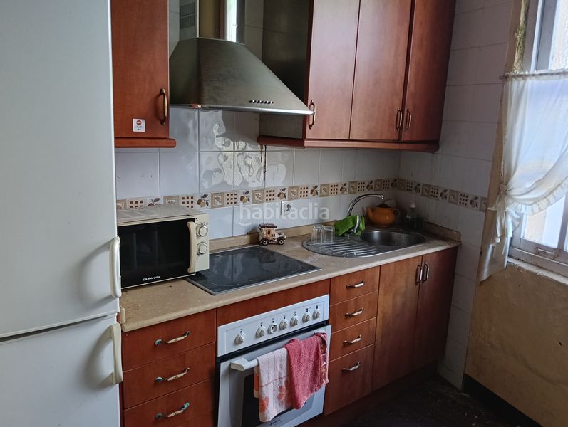 Foto 58c21a72-d62a-49b4-8b08-f6100fb81463. Casa adosada en Betanzos