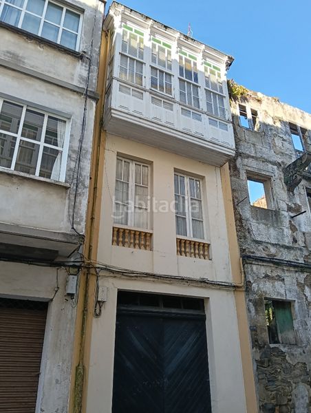 Foto dccd12d5-1d2b-4798-badf-a72c8410c209. Casa adosada en Betanzos