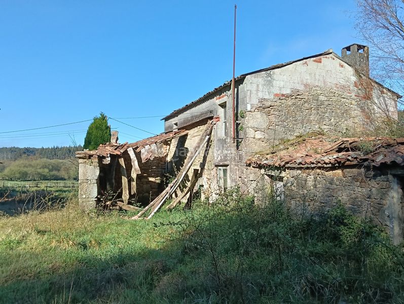 Foto 7a6e8fd4-dc77-4bc0-a3b7-b99c6648823a. Casa amb aparcament a Oza dos Ríos
