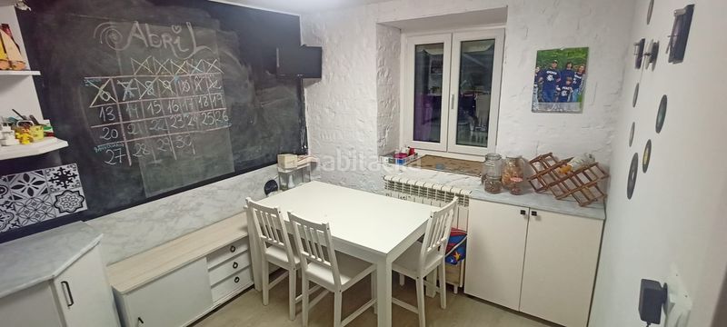 Foto ad7aa200-2736-487c-8345-8cde45148961. Casa adossada amb calefacció a Bergondo