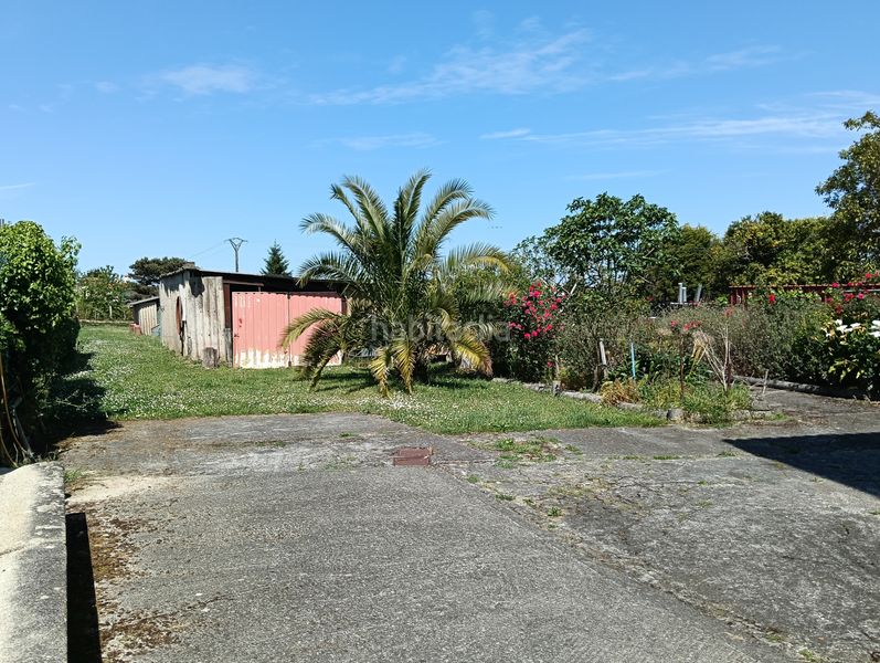 Foto 19d51e14-0aaf-4832-8a16-6bdd9258b939. Casa amb aparcament a Coirós
