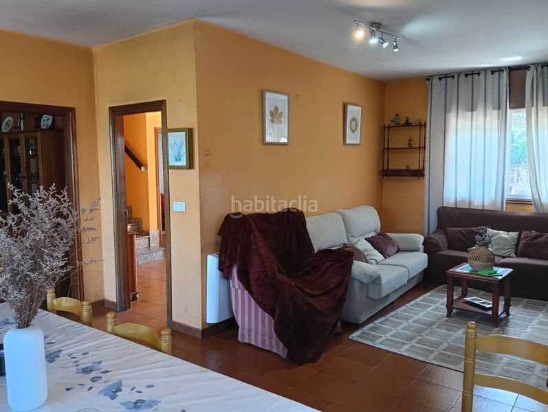 Foto 5155b07d-1def-4c9e-b87d-9af70249bda1. Casa amb aparcament a Coirós