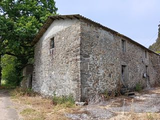 Semi detached house in Curtis