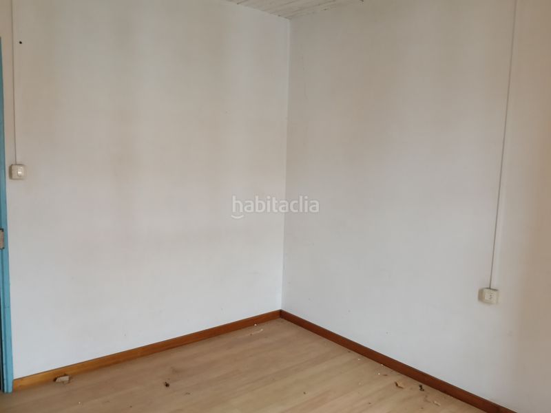 Foto c5a232fa-a7b4-4bed-ad2c-04f02cf8577b. Casa adossada a Curtis