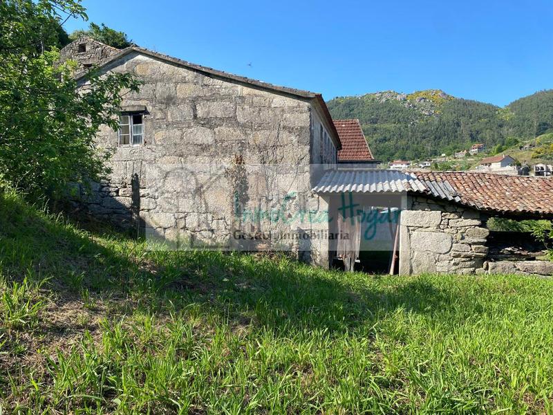 Foto bf73f56b-219b-4171-b640-37e7725cf9e0. Casa in Salceda de Caselas