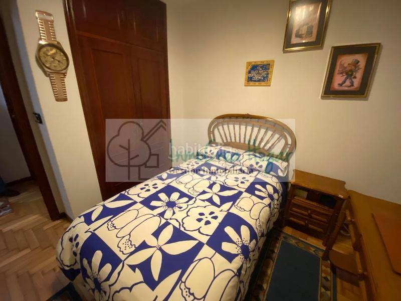 Foto a82cc06a-9bf4-4bec-bbb2-03165f3355a6. Piso en O Castro Vigo