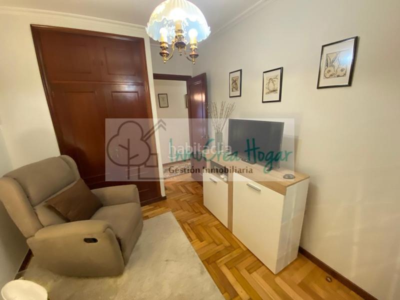 Foto f0dfb989-784f-408f-ab04-71bfd1a317e7. Piso en O Castro Vigo