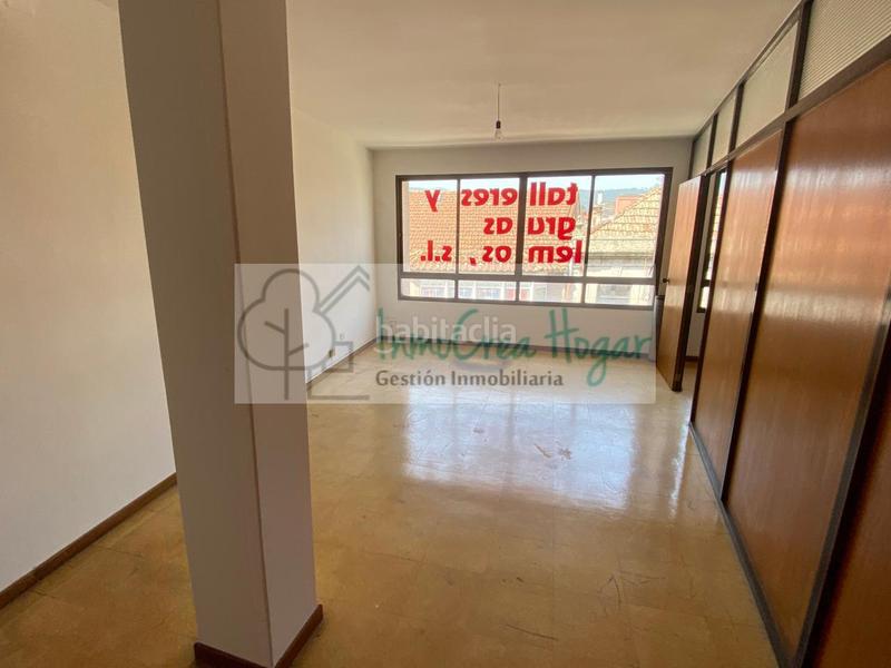 Foto 954b1049-7414-42e6-9bc5-aee68f0fbb09. Alquiler oficina en Porriño (O)