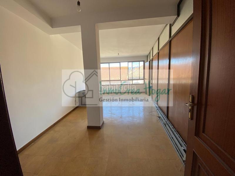 Foto 841fb3cc-5327-4bca-9997-40cb0da45ec3. Lloguer oficina a Porriño (O)