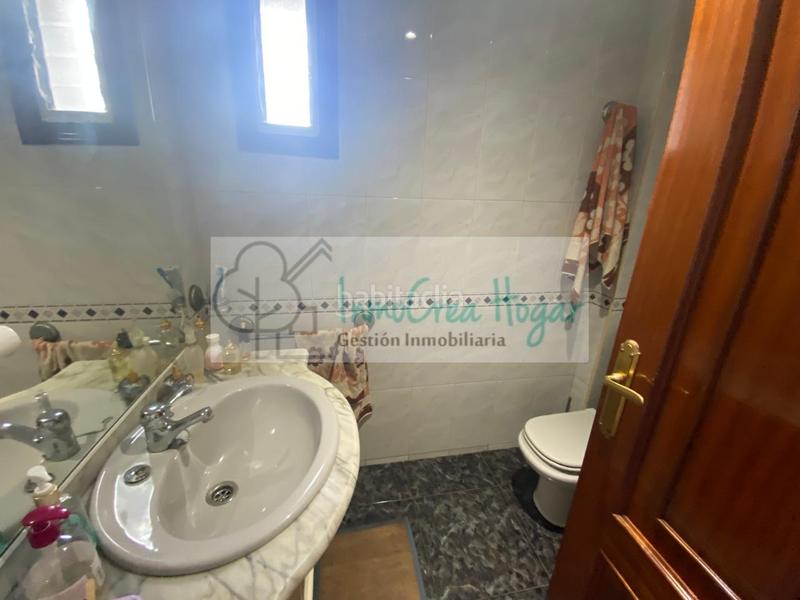 Foto 42fafb4b-1f8c-4e92-82f4-515c991ccf99. Chalet con riscaldamento parcheggio piscina in Navia Vigo