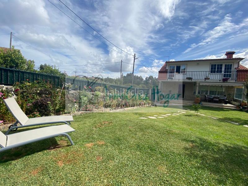 Foto bf073715-4fd6-4bbf-bce9-053c01b52408. Chalet con riscaldamento parcheggio piscina in Navia Vigo