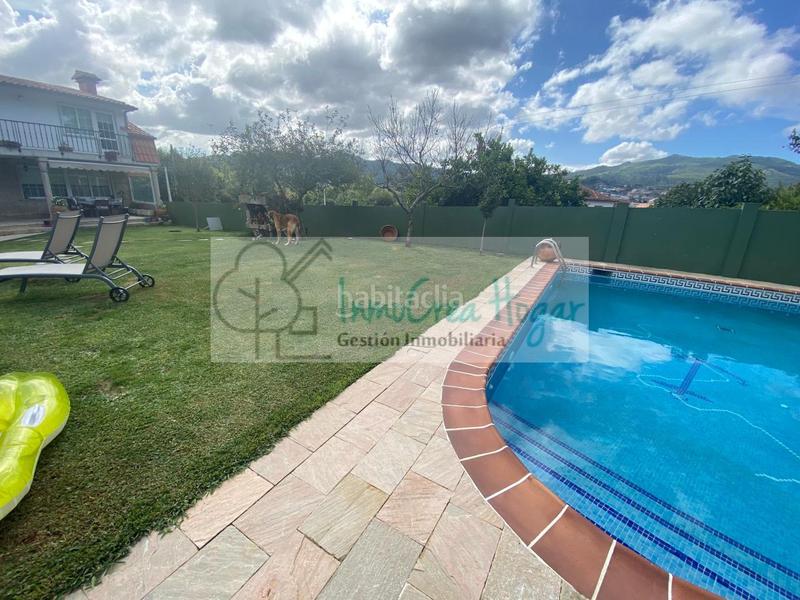 Foto c13180ff-976a-4210-affa-b1b472383cd6. Chalet con riscaldamento parcheggio piscina in Navia Vigo