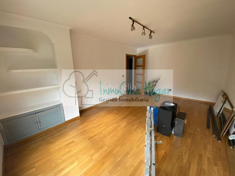 Foto 6008c1c2-4665-4cdb-ae1b-2858274a0eba. Rent flat with parking in Navia Vigo