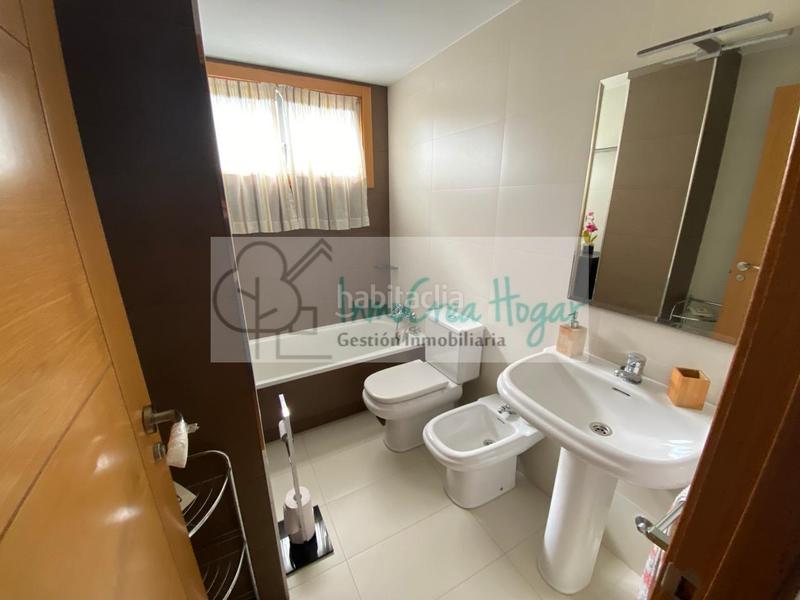 Foto 8d8393a0-5da5-4eab-99c8-923fe56e44e8. Rent flat with parking in Navia Vigo