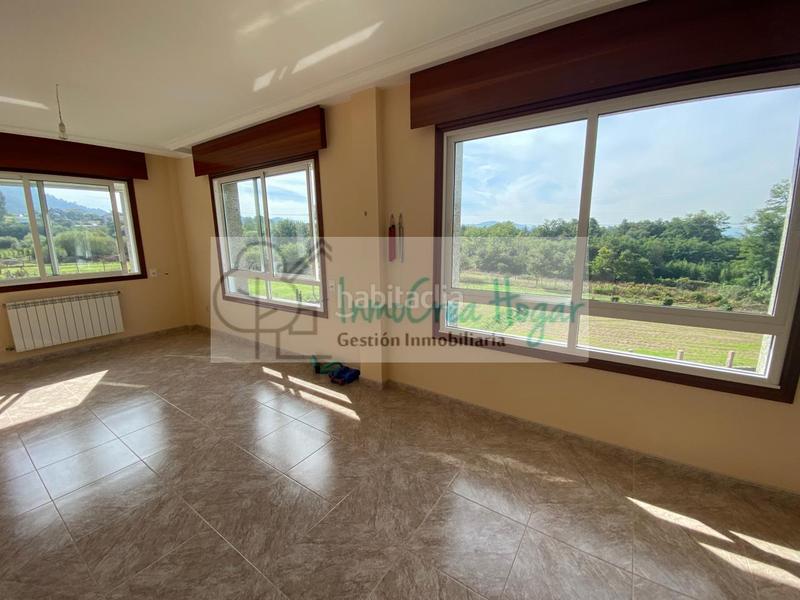 Foto 8ad9a396-44f1-479a-8602-545c55d2110f. Chalet avec chauffage parking dans Porriño (O)