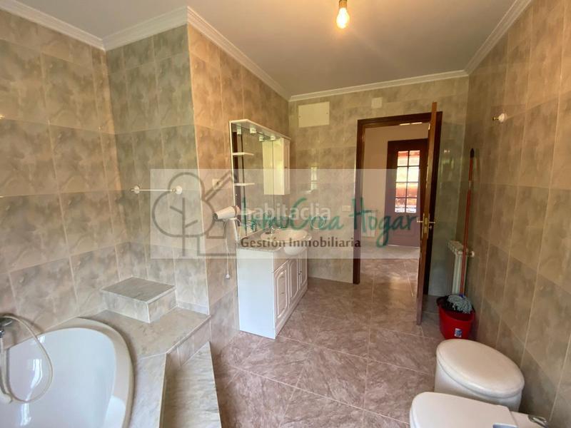 Foto ae9c8e0b-c175-4e31-a563-cd66cafa8314. Chalet avec chauffage parking dans Porriño (O)