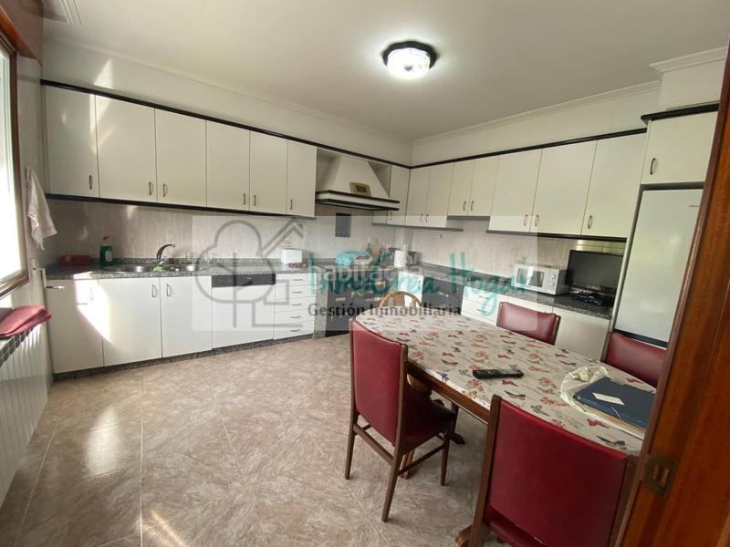 Foto f5f40414-0a7b-43be-91ca-d0353d487c2e. Chalet avec chauffage parking dans Porriño (O)