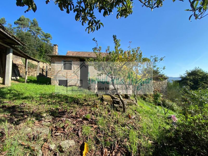 Foto 01864f5c-51d5-4c10-9e98-43c82a1e3b85. Casa amb aparcament a Mos