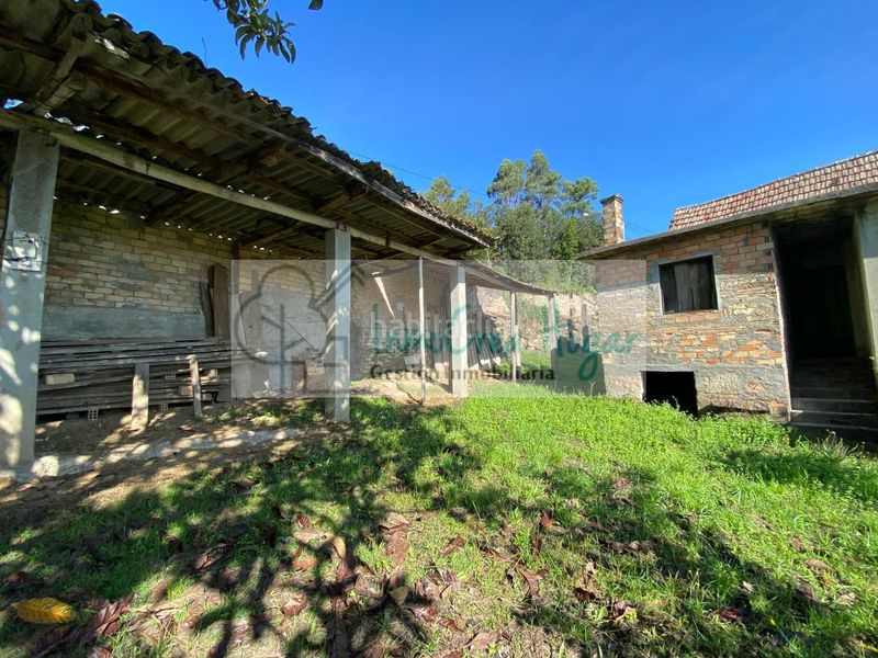 Foto b66d9985-ee7a-4920-9aa8-53436edb9bca. Casa amb aparcament a Mos