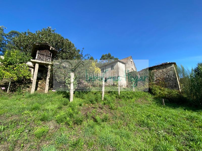 Foto d5828bfd-2d2f-4ce3-9b30-b3d5446b9321. Casa amb aparcament a Mos