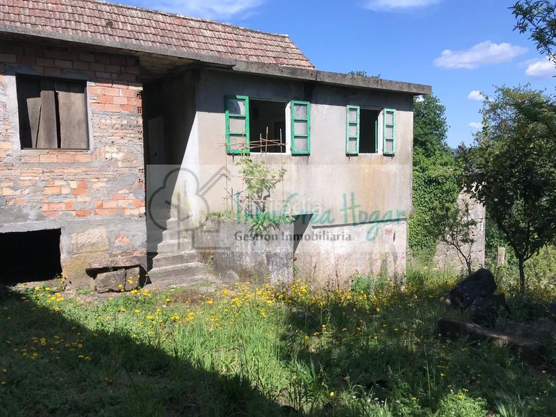 Foto f6bfa056-9d24-4a81-bbc6-edde2b09605c. Casa amb aparcament a Mos