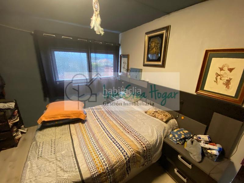 Foto f699cc33-3175-49b6-83fe-bb41014b78fb. Casa adosada en Navia Vigo