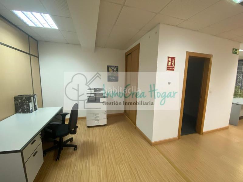 Foto 20d3f7ff-34b0-43a3-9e60-69489e84d627. Rent office space with heating parking in Porriño (O)