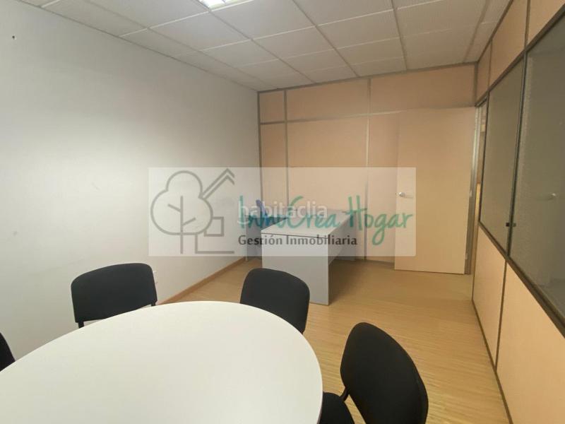 Foto 6d3fe0a9-3c6f-4f27-9916-eb7d53742dcf. Rent office space with heating parking in Porriño (O)