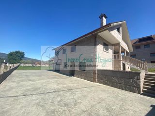Chalet in Porriño (O)