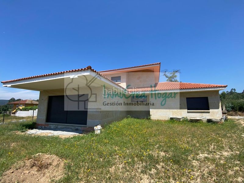 Foto d258edad-6706-4840-b7b8-c338a36f35c7. Xalet amb calefacció aparcament a Tui