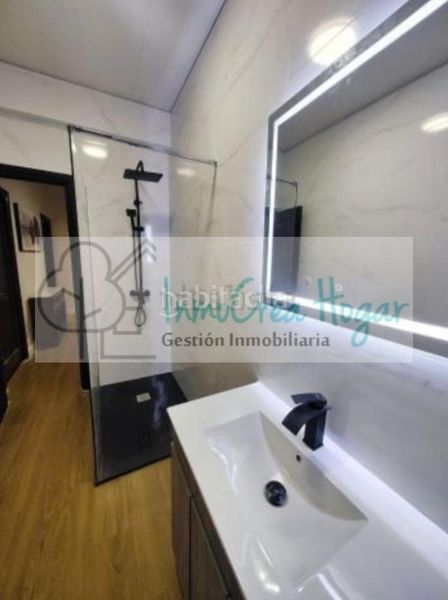 Foto 64ff1236-80b5-49ce-b6e8-b14ef7e55be2. Edificio en Casablanca - Calvario Vigo