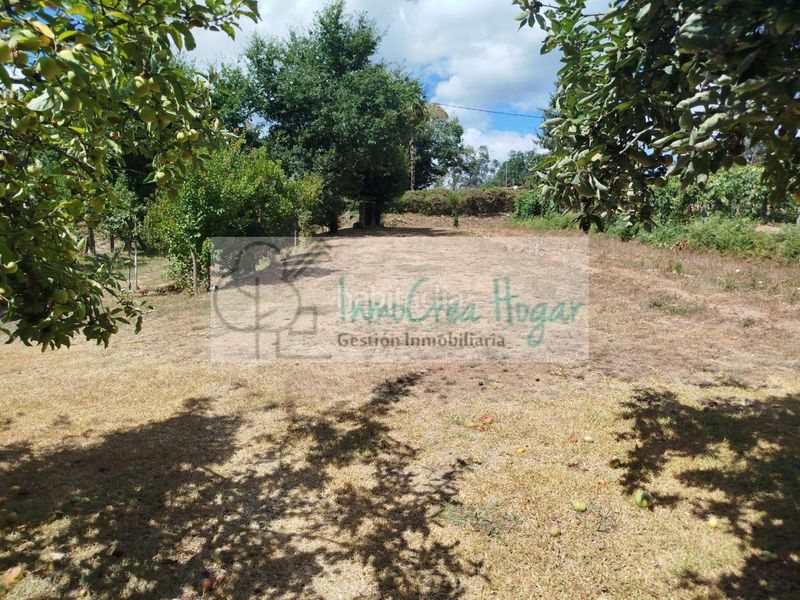Foto a49bb2e9-3e8d-4bc6-bf32-380fe53ec3e2. Finca rústica a Ponteareas