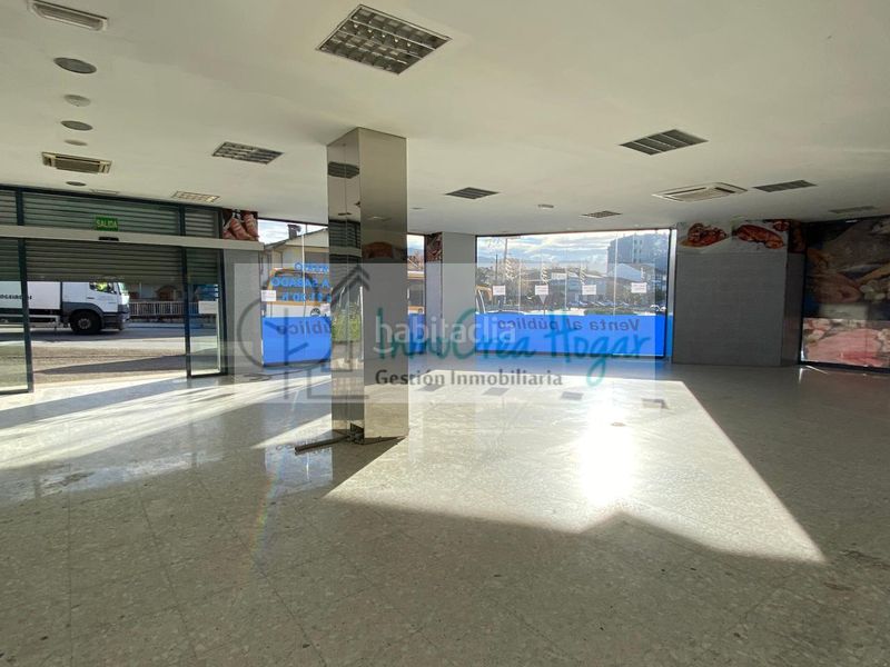 Foto 610997a4-0bdd-47a3-a168-c0d342022667. Lloguer local comercial a Mos