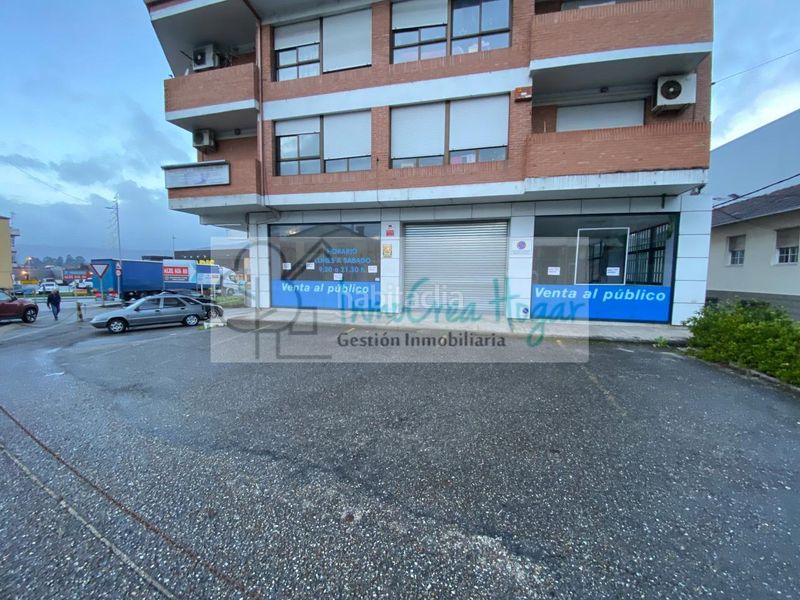 Foto f6954bff-5262-4f3d-94bd-22d919b7d00d. Lloguer local comercial a Mos