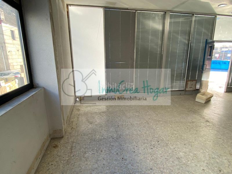 Foto fb5dd060-ce30-47fb-8aaa-c04e4343bbf5. Lloguer local comercial a Mos