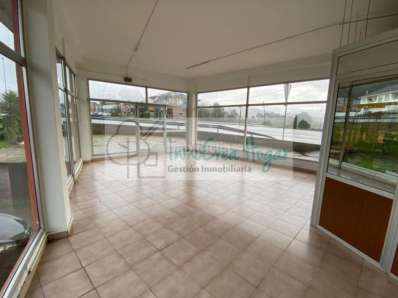 Foto 0b6320f9-dba2-4f2a-b00a-bbdb9c4e7ddb. Local comercial en Tui