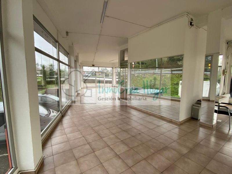 Foto e0b9c2ae-6c9f-4b2e-af27-e96c1d73cc43. Local comercial en Tui