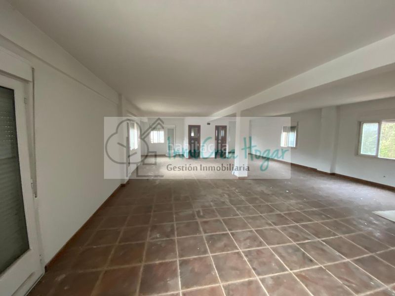 Foto 10fd1cf3-50fd-427a-8965-78b403922364. Local comercial en Porriño (O)