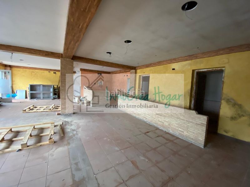 Foto 40ea8a8f-c0dc-47d0-a12f-cb6550a1986f. Local comercial en Porriño (O)