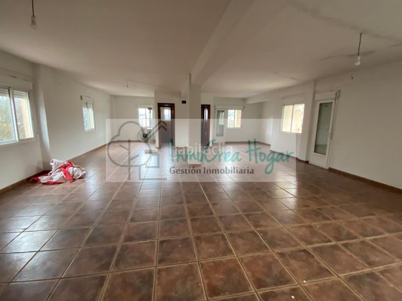 Foto 82944e55-6ff5-48fc-ab76-e8ae7a3638c1. Local comercial en Porriño (O)