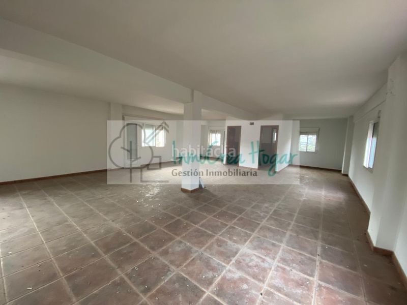 Foto adda2054-d32b-4f1d-b995-6785f9180170. Local comercial en Porriño (O)