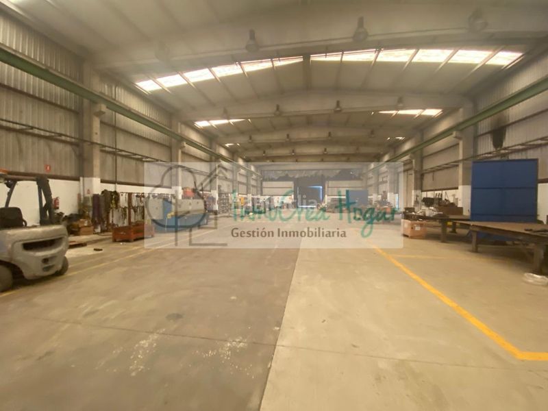 Foto f17363d4-e22f-4110-8be9-4ca2e21d0865. Nau industrial a Ponteareas