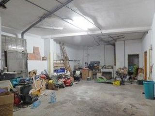 Entrepôt à Alaquàs. Venta alquiler local con grandes posibilidades