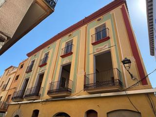 Masia a Selva del Camp (La). Edificio calle mayor