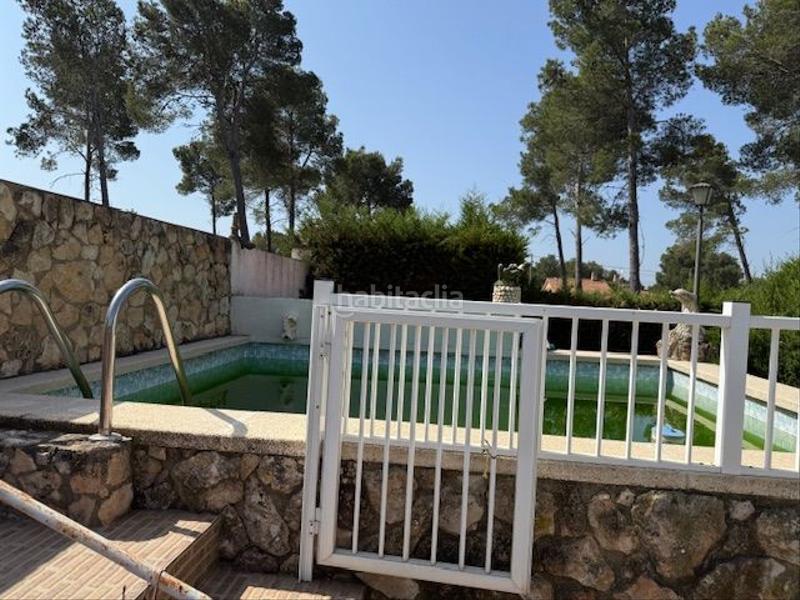 Foto 851c2084-713a-4fde-83a8-e66004db4007. Casa atención! fantástica oportunidad de adquirir un chalet rústico con encanto en la prestigiosa urbanización mas del plata de cabra d en Cabra del Camp