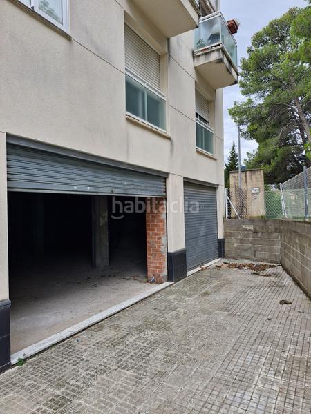 Foto 8128fcf3-2400-4097-85a3-f21bb1fd9f47. Parking voiture dans Alforja