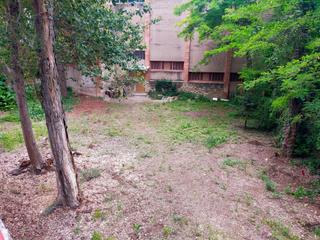 Location Local commercial  Carrer joan maragall. Local 250 m2 con sala diafana ideal almacén y zona parking y car