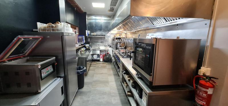 Foto 08985617-6fd0-4d45-8981-a203ec32bbe6. Traspaso local comercial l6 restaurante con licencia traspaso en Dénia